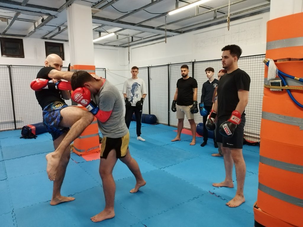Antrenamente Muay Thai